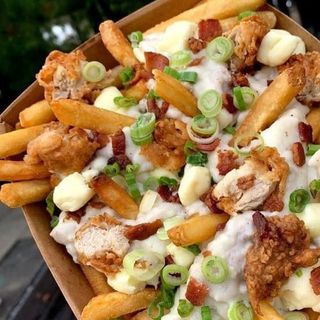 Картофель с куриным топпингом