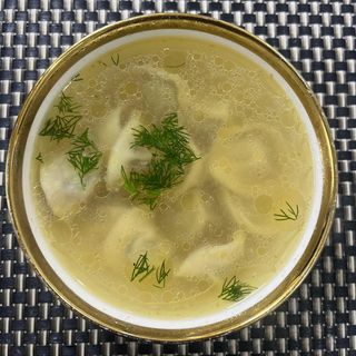 Пельмени с бульоном