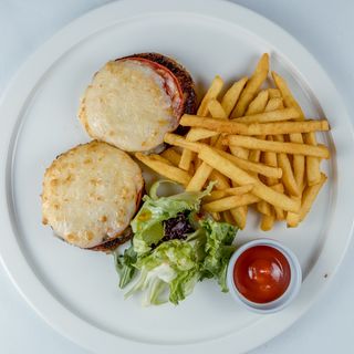 Куриная котлета с сыром