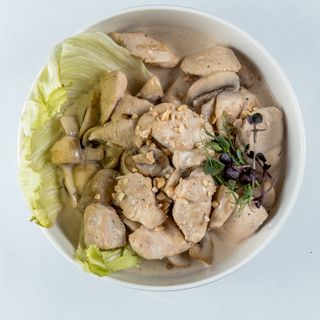 Фрикасе с шампиньонами