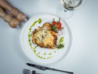 Филе с грибами под сыром