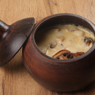 Курочка с сыром в горшочке 