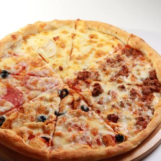 Пицца 4 сезона с сырными бортиками