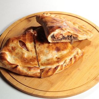 Пицца кальцоне