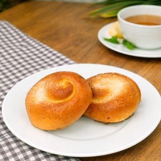 Сүзбе салмасы бар «Ұлу» тоқашы1 /70г /Булочка Улитка с творогом 1шт/70 гр