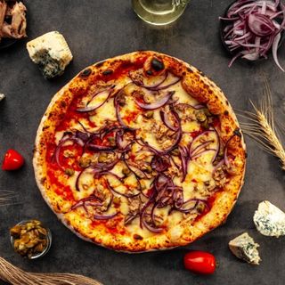 Пицца "Тунец и каперсы" 