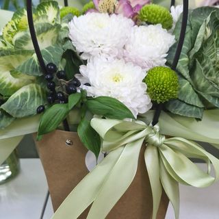 Композиция в крафтовой сумочке 