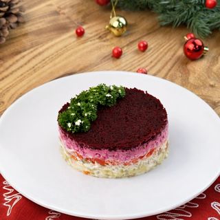 Бенто салат Сельдь под шубой 1кг