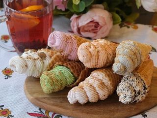 Таңқурай зефирі вафли рожогында 60г / Зефир в вафельном рожке Малина 60гр