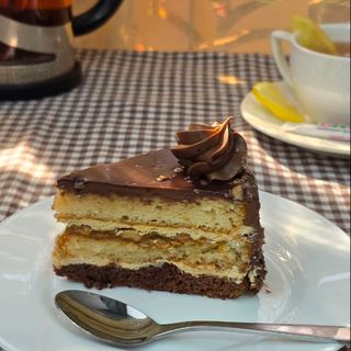 Пирожное Сникерс 150гр