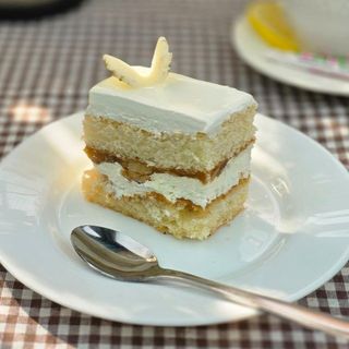 Пирожное Бисквитно-банановое (115 гр)