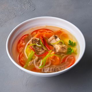 Шурпа из баранины с прозрачным бульоном