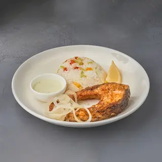 Сазан жаренный с рисом