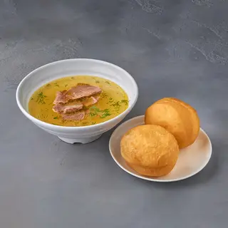 Сорпа с мясом и бауырсаком