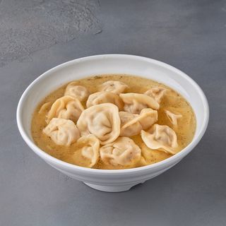 Пельмени по-домашнему с бульоном