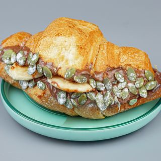 Круассан "Нутелла-банан"