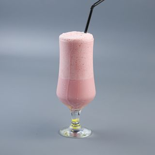 Клубничный коктейль