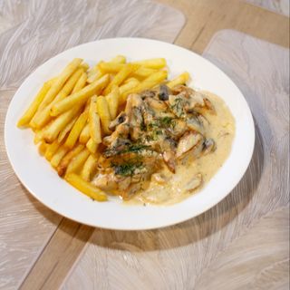 Фрикасе с курицей и грибами