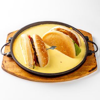 Сырный бургер