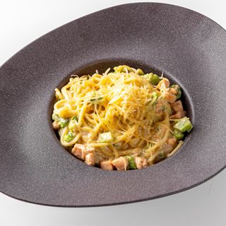 Паста семга с брокколи