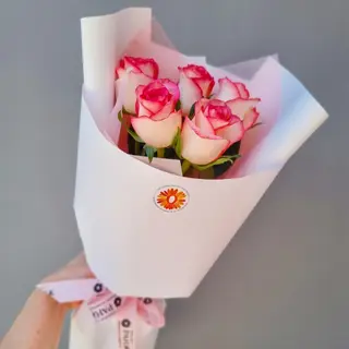 Букет "Комплимент" из 5 роз