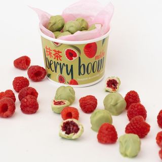 Berry Boom Малина в белом шоколаде с матча