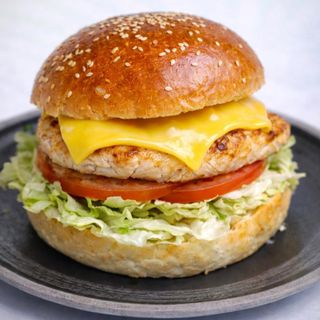 Стейк чикен бургер