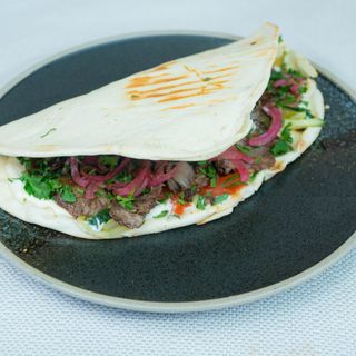 Шаурма в пите "Говяжья острая"