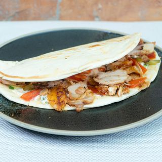 Шаурма в пите "Куриная острая"