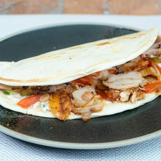 Шаурма в пите "Куриная с грибами и сыром"