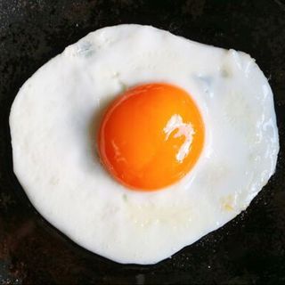 Яйцо глазунья