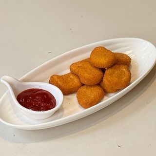 Наггетсы с кетчупом