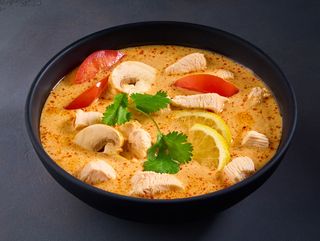 Том ям с курицей