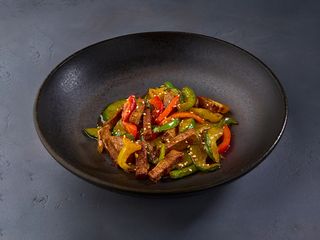 Тёплый салат из говядины (150 гр.)