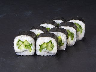 Маки с огурцом 8шт 