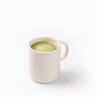 Зеленая матча на молоке