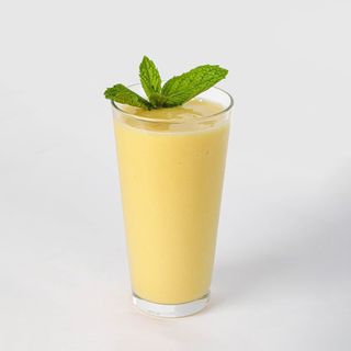 Смузи манго-ананас