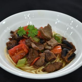 Фирменный Төрт қазан лагман