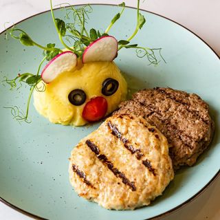 Детская котлетка с пюре