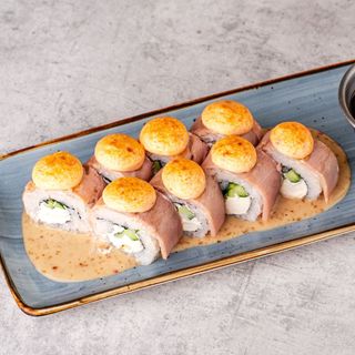 Запеченный ролл с тунцом