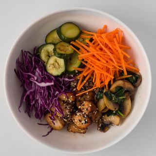 Боул по-азиатски с курицей