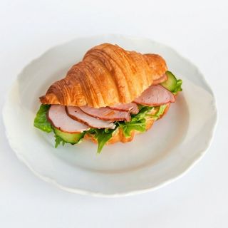 Круассан сэндвич с индейкой