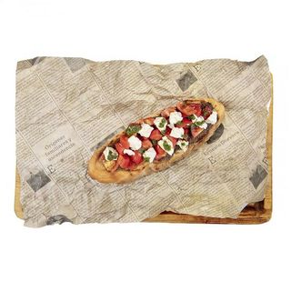 Брускетта с пастой из маслин, свежими черри