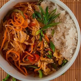 Тяхан с телятиной и яйцом