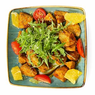 Салат с хрустящими баклажанами