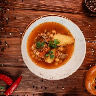 Суп из ягнёнка с нутом