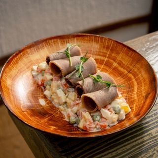 Оливье с говяжьим языком