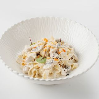Фетучини с курицей и грибами