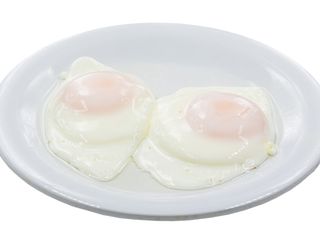 Яйца жаренные 2 шт