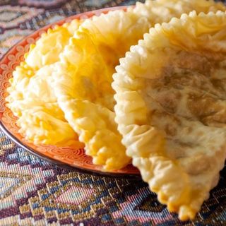 Чебурек с сыром